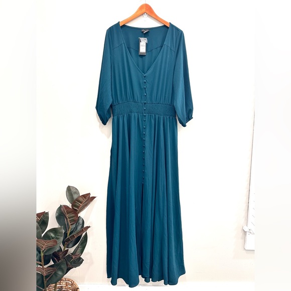 City Chic Desired Maxi Dress in Jade Color NWT - Picture 4 of 10